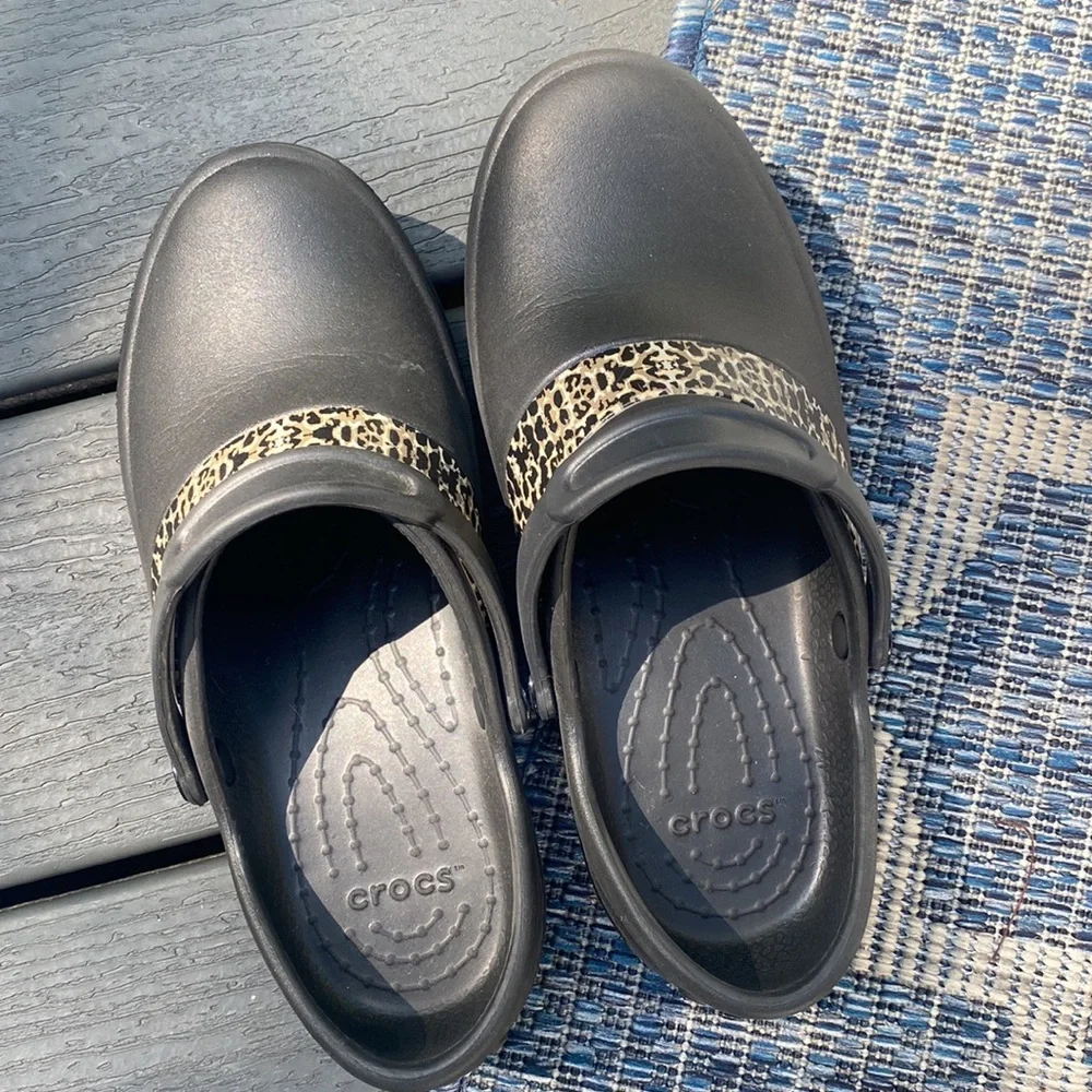 CROCS Black Clogs Size 7 - Picture 3 of 5